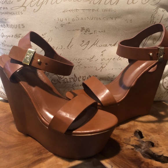 Wedge Heels - Picture 2 of 2